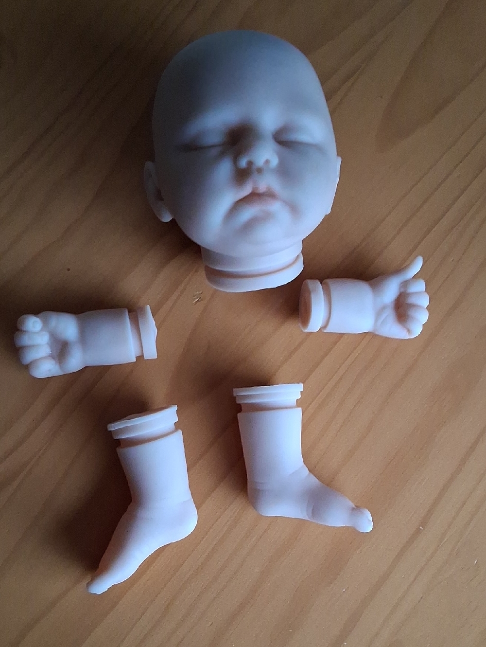 Unbranded Realistic Baby Doll Head & Limbs Set in Pale Skin